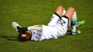 Hamstring Injury: 2 Symptoms, Causes, Treatment, and Prevention